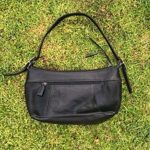 *SOLD* BLACK SHOULDER BAG